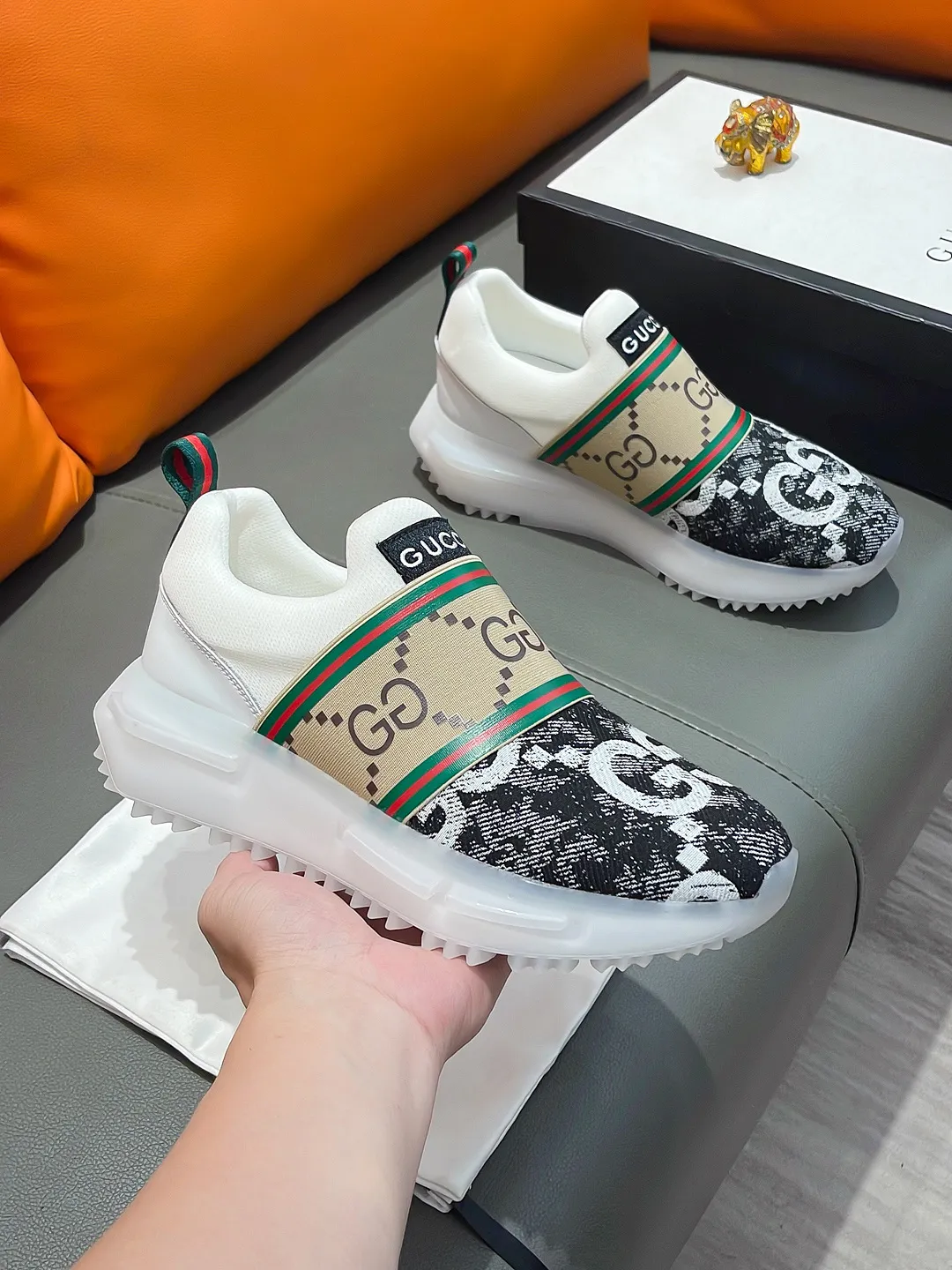 Men's shoes GUCCI "Gucci" P440 Regular size: 38-44 (casual shoes) Product materials: Selected cowhide upper, soft sheepskin feet; original factory special outsole.